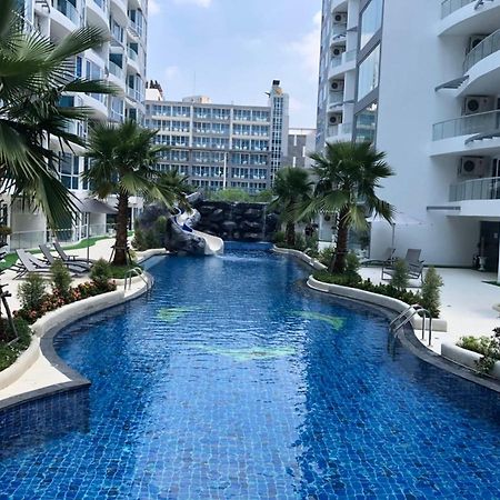 Luxury Business Suits In Grand Avenue By Pattaya City Estates Exterior photo