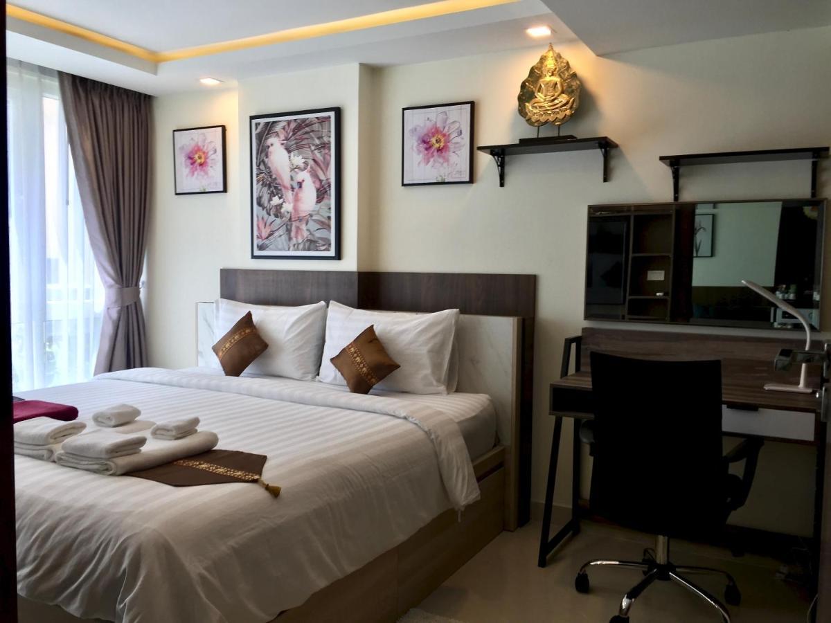 Luxury Business Suits In Grand Avenue By Pattaya City Estates Exterior photo