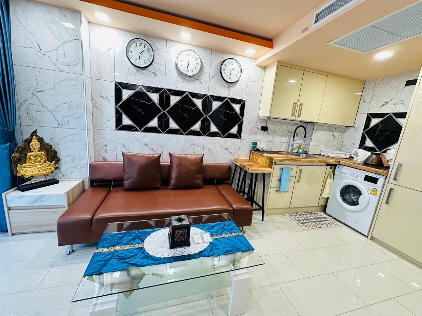 Luxury Business Suits In Grand Avenue By Pattaya City Estates Exterior photo