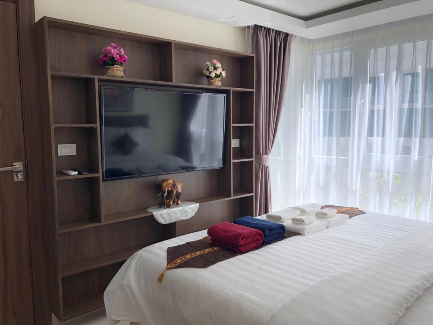 Luxury Business Suits In Grand Avenue By Pattaya City Estates Exterior photo