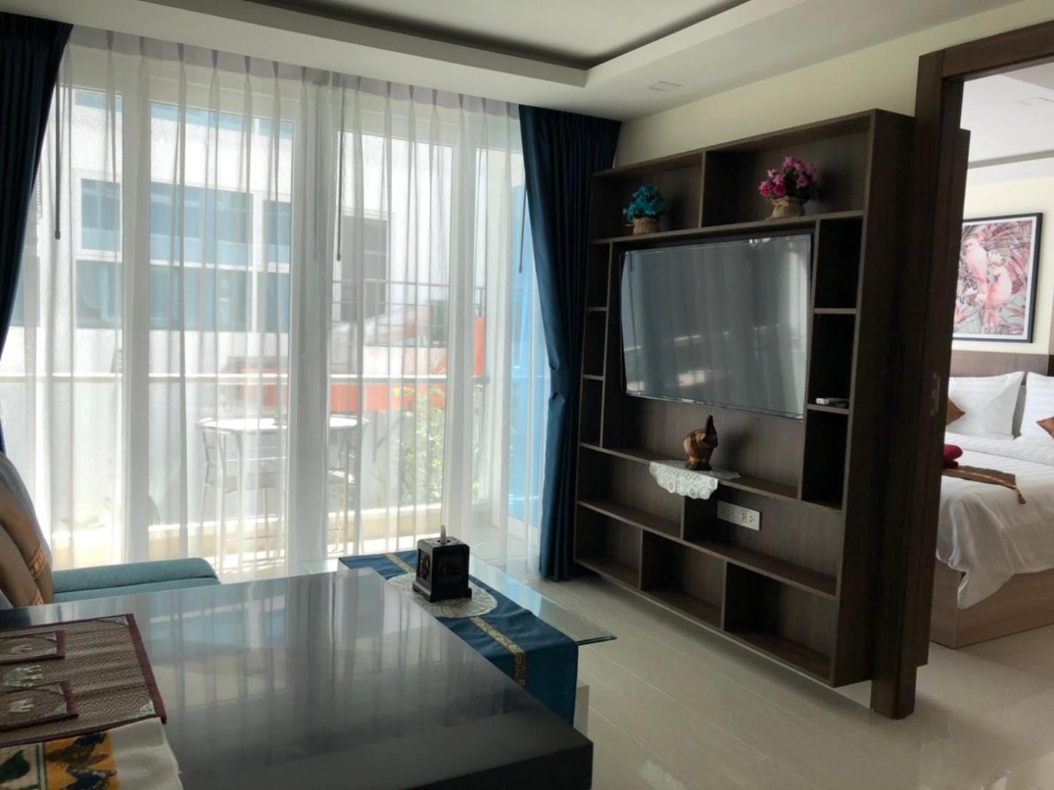 Luxury Business Suits In Grand Avenue By Pattaya City Estates Exterior photo