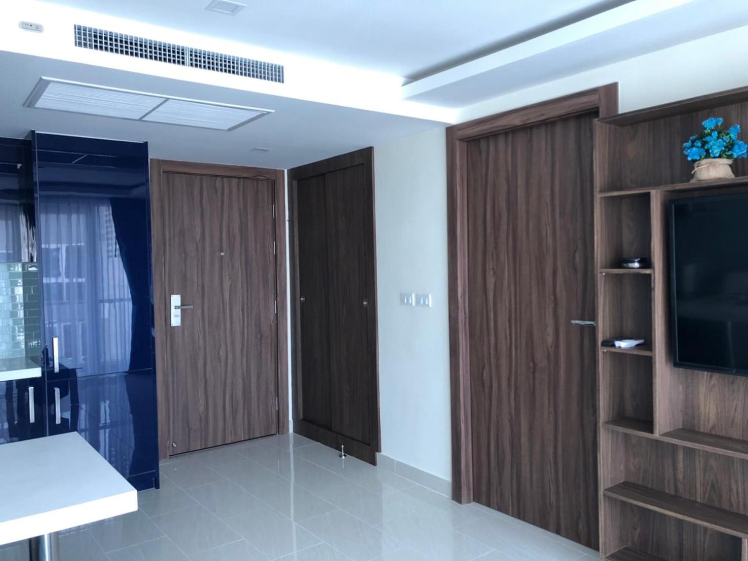 Luxury Business Suits In Grand Avenue By Pattaya City Estates Exterior photo