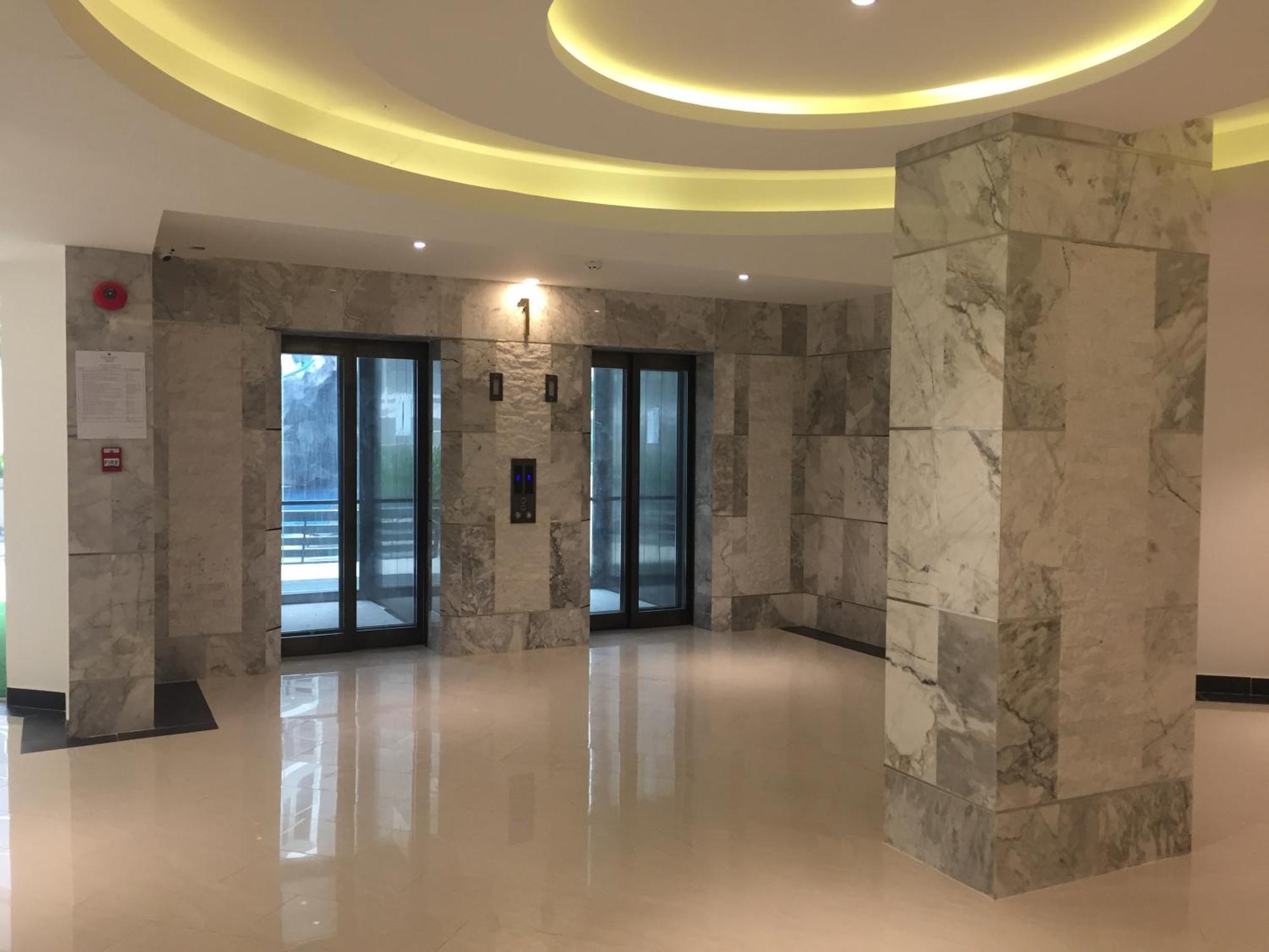 Luxury Business Suits In Grand Avenue By Pattaya City Estates Exterior photo