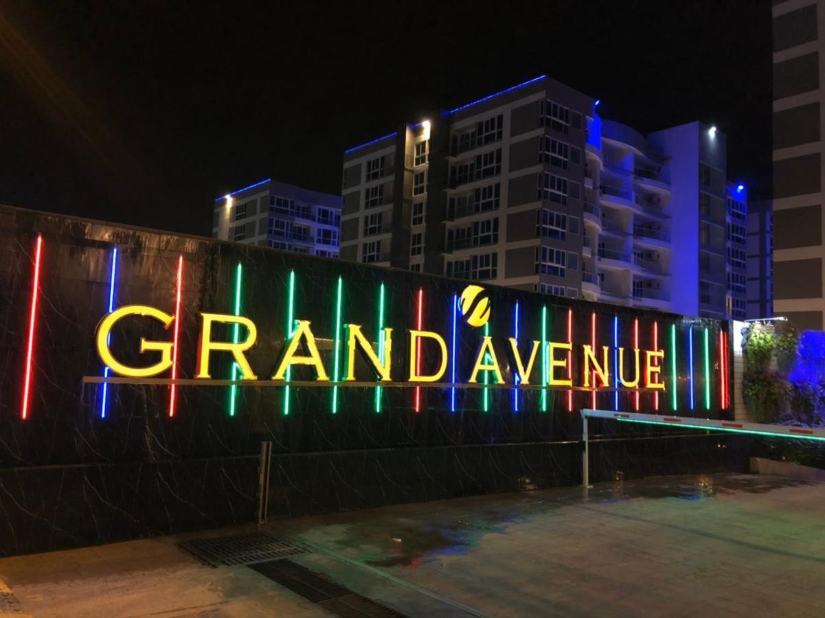 Luxury Business Suits In Grand Avenue By Pattaya City Estates Exterior photo