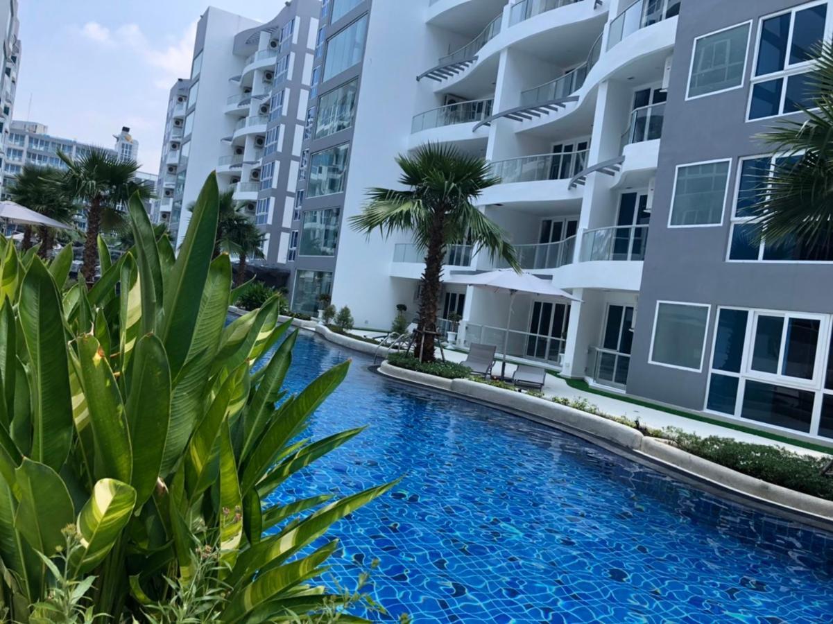 Luxury Business Suits In Grand Avenue By Pattaya City Estates Exterior photo