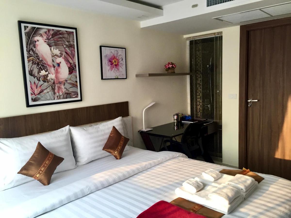 Luxury Business Suits In Grand Avenue By Pattaya City Estates Exterior photo